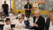 מדנ"י בילדונגס מיניסטער סוספענדירט נאציאנאלע עקזאמענס נאך שוואכע רעזולטאטן ביי די סטודענטן