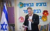 מדנ"י בילדונגס מיניסטער סוספענדירט נאציאנאלע עקזאמענס נאך שוואכע רעזולטאטן ביי די סטודענטן