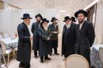קביעות מזוזה אין די נייע סאטמארע חתונה זאל  עטרת רישא אין מאנטריאל
