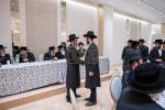 קביעות מזוזה אין די נייע סאטמארע חתונה זאל  עטרת רישא אין מאנטריאל