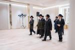 קביעות מזוזה אין די נייע סאטמארע חתונה זאל  עטרת רישא אין מאנטריאל