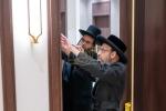 קביעות מזוזה אין די נייע סאטמארע חתונה זאל  עטרת רישא אין מאנטריאל
