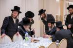 קביעות מזוזה אין די נייע סאטמארע חתונה זאל  עטרת רישא אין מאנטריאל