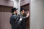 קביעות מזוזה אין די נייע סאטמארע חתונה זאל  עטרת רישא אין מאנטריאל