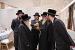 קביעות מזוזה אין די נייע סאטמארע חתונה זאל  עטרת רישא אין מאנטריאל