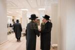 קביעות מזוזה אין די נייע סאטמארע חתונה זאל  עטרת רישא אין מאנטריאל