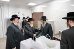 קביעות מזוזה אין די נייע סאטמארע חתונה זאל  עטרת רישא אין מאנטריאל