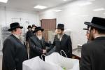 קביעות מזוזה אין די נייע סאטמארע חתונה זאל  עטרת רישא אין מאנטריאל