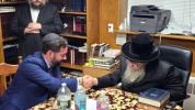 קאנגרעסמאן מייק לאולער אפגעשטאט באזוך ביי גדולי הרבנים שליט"א אין באפורברייטונג צו די וואלן 