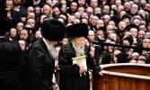 תפילות איבער גאנץ כלל ישראל בשעת כ"ק אדמו"ר מגור שליט"א קומט אן אין הדסה שפיטאל פאר דיאליזע באהאנדלונגען