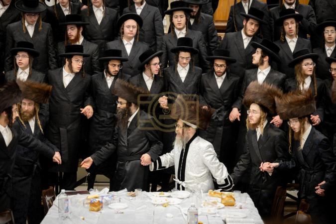 מלוה מלכה ביי כ"ק אדמו"ר מקרעטשניף סיגעט שליט"א אי
