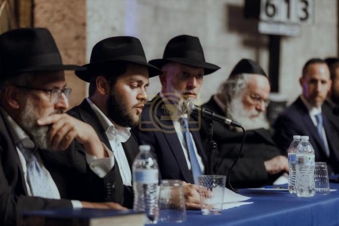 הגאון רבי שאול אלתר שליט"א ביים אויפטרעטן נעכטן  ב