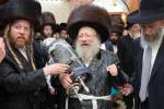 הערליכע מעמד הכנסת ספר תורה פארגעקומען בחצר הקודש נדווארנא באניא  וועלכע איז אריינגעגעבן געווארן דורך הנדיב הרב ליפא דב שטערנהיים הי"ו מארה"ב לזכותו פון  כ"ק האדמו"ר מנדווארנא באניא שליט"א. 