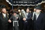 הערליכע מעמד הכנסת ספר תורה פארגעקומען בחצר הקודש נדווארנא באניא  וועלכע איז אריינגעגעבן געווארן דורך הנדיב הרב ליפא דב שטערנהיים הי"ו מארה"ב לזכותו פון  כ"ק האדמו"ר מנדווארנא באניא שליט"א. 