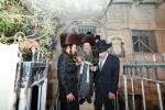 הערליכע מעמד הכנסת ספר תורה פארגעקומען בחצר הקודש נדווארנא באניא  וועלכע איז אריינגעגעבן געווארן דורך הנדיב הרב ליפא דב שטערנהיים הי"ו מארה"ב לזכותו פון  כ"ק האדמו"ר מנדווארנא באניא שליט"א. 