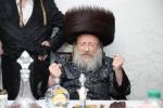 הערליכע מעמד הכנסת ספר תורה פארגעקומען בחצר הקודש נדווארנא באניא  וועלכע איז אריינגעגעבן געווארן דורך הנדיב הרב ליפא דב שטערנהיים הי"ו מארה"ב לזכותו פון  כ"ק האדמו"ר מנדווארנא באניא שליט"א. 