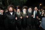הערליכע מעמד הכנסת ספר תורה פארגעקומען בחצר הקודש נדווארנא באניא  וועלכע איז אריינגעגעבן געווארן דורך הנדיב הרב ליפא דב שטערנהיים הי"ו מארה"ב לזכותו פון  כ"ק האדמו"ר מנדווארנא באניא שליט"א. 