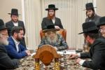 הערליכע באזוך איז נעכטן פארגעקומען דורך די בארימטע אוהב ישראל מייק לאולער אין שטוב פון כ"ק אדמו"ר מסאטמאר שליט"א 