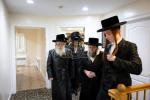 כ"ק אדמו"ר מקרעטשניף סיגעט אויף א  באזוך כ"ק אדמו"ר מנדווארנה י"ם שליט"א 