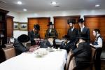כ"ק אדמו"ר מקרעטשניף סיגעט אויף א  באזוך כ"ק אדמו"ר מנדווארנה י"ם שליט"א 