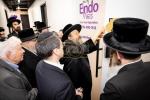האדמו"ר מבאבוב - 45 ביים מעמד קביעות מזוזה פארן נייעם דענטעל צענטער Endo 613