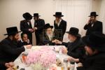 פייערליכע "מעמד חתימת שטרות" אויף זכות אדיר "חדר לימוד" בבנין הת"ת האדיר והחדש "בנין ווערצבערגער" במוסדות סאטמאר-מאנסי אָפּגעקויפט דורך הרבני הנגיד הרה"ח ר' יוסף מאיר גינזבערג הי"ו