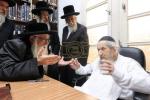 כ"ק אדמו"ר מצאנז שליט"א באזוכט ביי הגר"ד לאנדא שליט"א אין בני ברק נאך די וואל געווינסן פון יהדות התורה