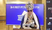 Main image for א קעניג אן א קעניגרייך: דער קאנדידאט 'שרשר' מיט זיין גאלדענע קרוין באקומט בלויז ארום 1,300 ביז 1,500 שטימען