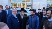 ריבאן קאטינג פאר נייע חברים קאר אין מאנסי וועלכע איז געגעבן געווארן דורך אינטערסטעיט טעיאטע 