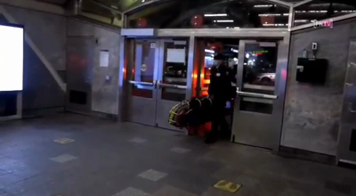 א נישט אידישע פרוי איז אומגעקומען נאכן ווערן אראפגעקלאפט דורך א טרעין אין די אפפער וועסט סייד