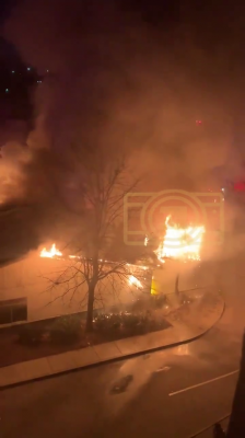 פייער אין אטלאנטא דזשארדזשיע פארניכטעט דאנאט געשעפט 