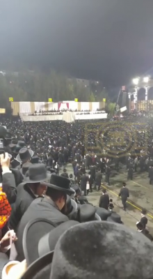 מעמד הדלקה והתעוררות לאור המצב בחצר הקודש סאטמאר 