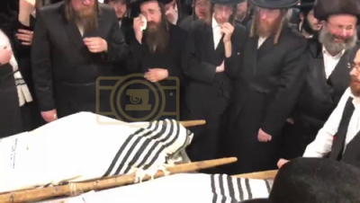 מסע הלויה פון אחים אנגלענדער ז"ל וואס זענען ליידער אומגעקומען אין מירון 