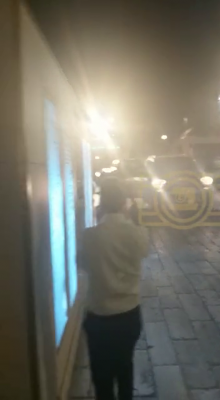 כ"ק אדמו"ר מבעלזא שליט"א ביים כותל המערבי לקראת  די שמחת החתונה פון אן אייניקל 