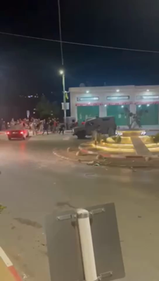 אראבער ביים אטאקירן די צה"ל בשעתן אויספירן אן אפאראציע 