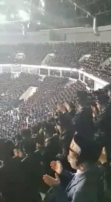 ערשטע בילדער משמחת החתונה בבית בעלזא 
