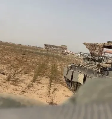 די געוועזנע יאסיר אראפאט לופט פעלד אין עזה ווערט אטאקירט דורך די מדינת ישראל קרעפטן 