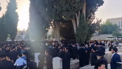 סתימת הגולל פון הרבנות אשת חבר הפני מנחם מגור ע"ה