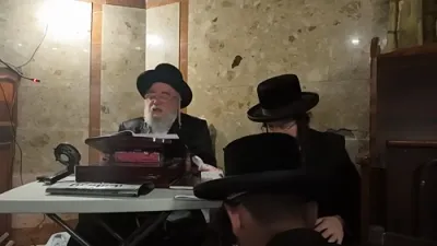 תשעה באב ביי הרה"צ ר' יצחק משה ערלאנגער שליט"א