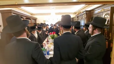 כ"ק אדמו"ר מסדיגורא שליט"א איז נעכטן אנגעקומען אויף א בליץ באזוך קיין מאנטרעאל 