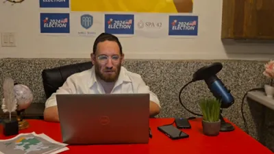 מייק לאולער און בילל וועבער געווינען זייערע פארמעסטן 