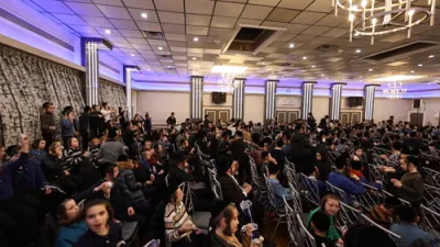 א הערליכע מסיבת הכרת הטוב פאר קרית יואל און מאנסי קינדער גבאים פון כולל שומרי החומות צדקת רבי מאיר בעל הנס  דינסטאג פרשת ויגש אין זאל פון כינור דוד