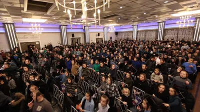 א הערליכע מסיבת הכרת הטוב פאר קרית יואל און מאנסי קינדער גבאים פון כולל שומרי החומות צדקת רבי מאיר בעל הנס  דינסטאג פרשת ויגש אין זאל פון כינור דוד