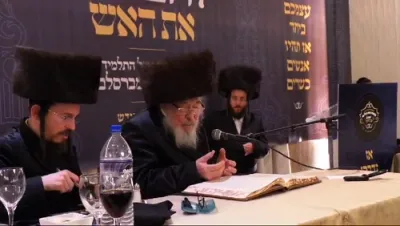 גרויסארטיגע "כינוס להבעיר את האש" אין וויליאמסבורג בראשות האורח הדגול הגאון הצדיק רבי משה קרעמער שליט"א מנהיג ונשיא מוסדות וחסידי ברסלב