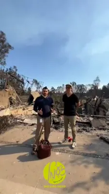 מאשפות ירום - מיליאנער און קונסט זאמלער לייגט תפילין אויף די אש פון זיין געוועזענע היים