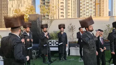 הערליכע חופה מיטן נייע ילד הפלע מושי בארזעל אינאיינעם מיט די נשמה קווייער