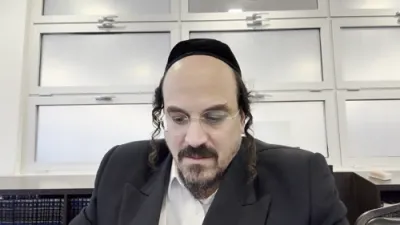 הערליכע מעשה פון הרה"ק רבי ישעי'לע מקרעסטיר זי"ע  דורך הרב אליהו שווארץ, ביים שיעור פון עמוד היומי דרשו - עירובין דף ס"ד