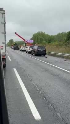טויאינג טראק אויף די 95 interestate exit 8 פלאקערט