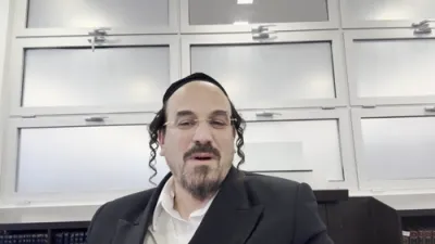 הערליכע מעשה פון הרה"ק אברהם משה זרח איידליץ זי"ע דורך הרב אליהו שווארץ, ביים שיעור פון עמוד היומי דרשו - עירובין דף ע' ע"א