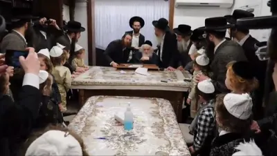 מעמד חאלאקע ביי כ"ק גאב"ד ירושלים שליט"א 